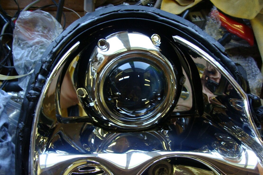 GTi-R 1.0 Projector Shroud