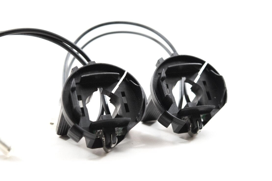H7 HID Adapters: VW Jetta MKVII