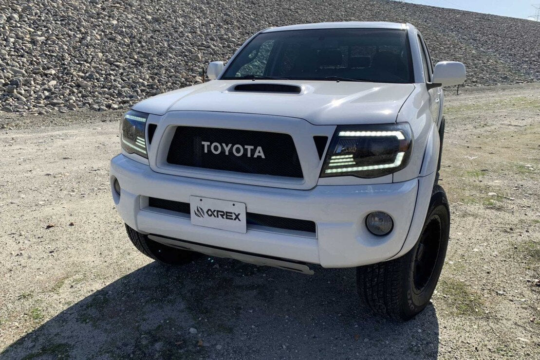 05-11 Toyota Tacoma Pro Headlights