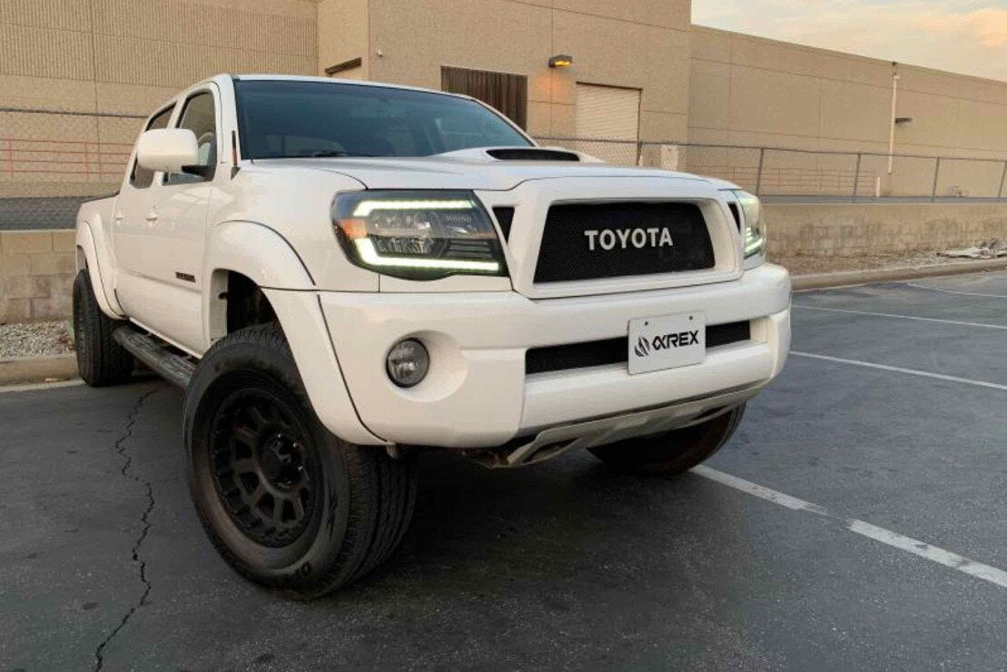 05-11 Toyota Tacoma Luxx Headlights ( Reflector Style )