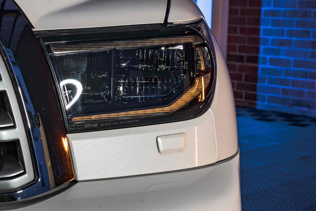 08-17 Toyota Sequoia XB LED Headlights ( AMBER DRL )
