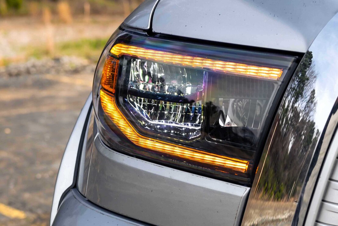08-17 Toyota Sequoia XB LED Headlights ( AMBER DRL )