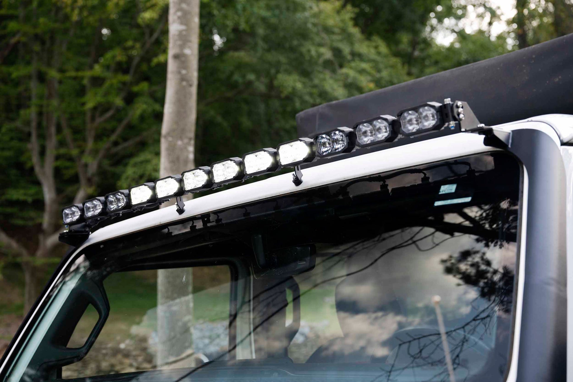 2Banger Bar Kit: Jeep JL/JT (HXB / White)