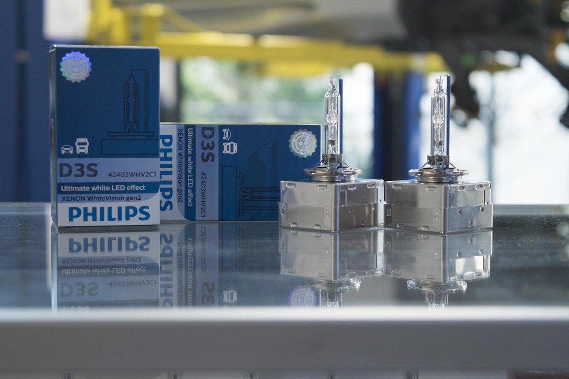D3S: Philips 42403 WHV2 White Vision