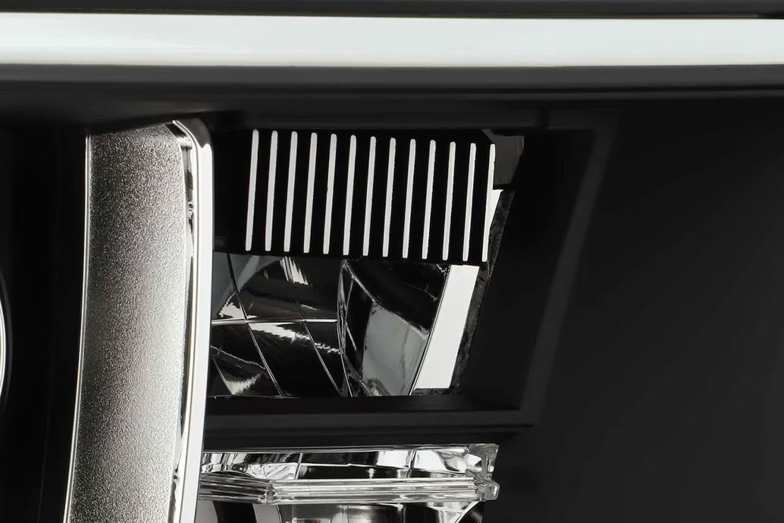 07-13 Toyota Tundra Luxx Headlights