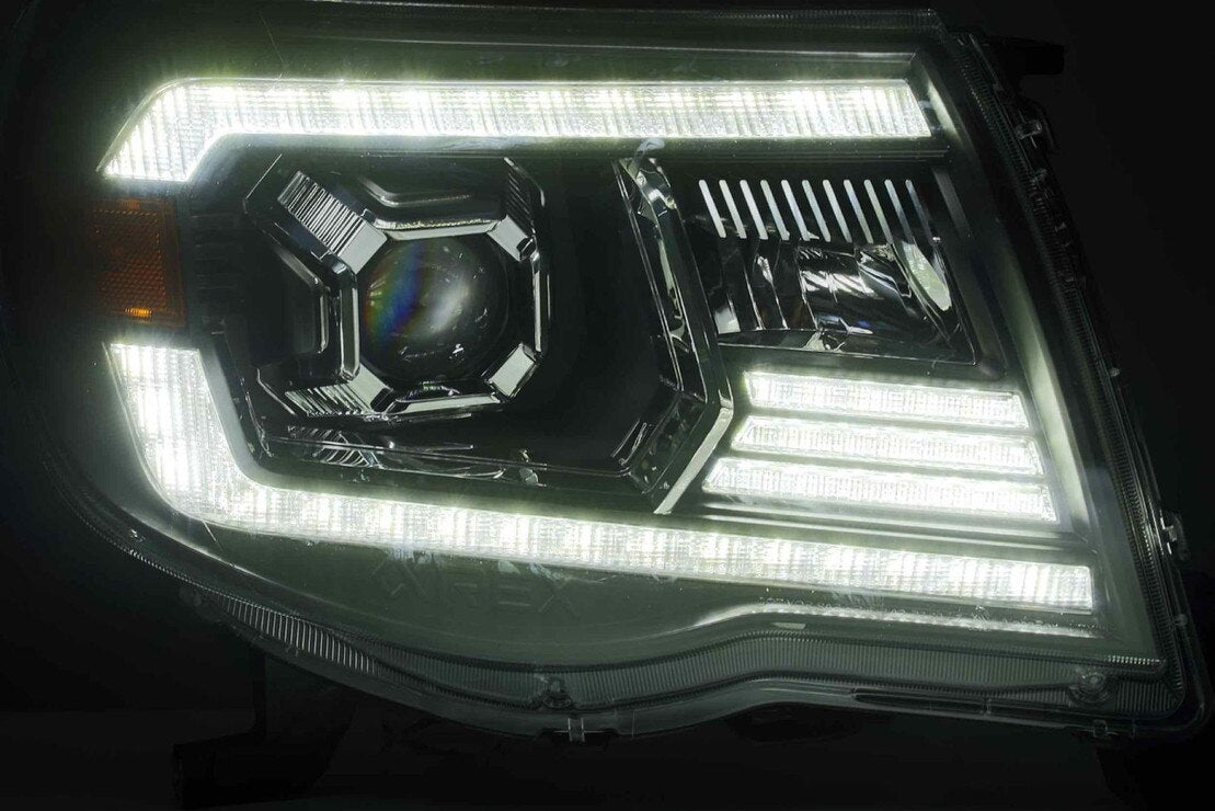 05-11 Toyota Tacoma Luxx Headlights ( Projector Style )