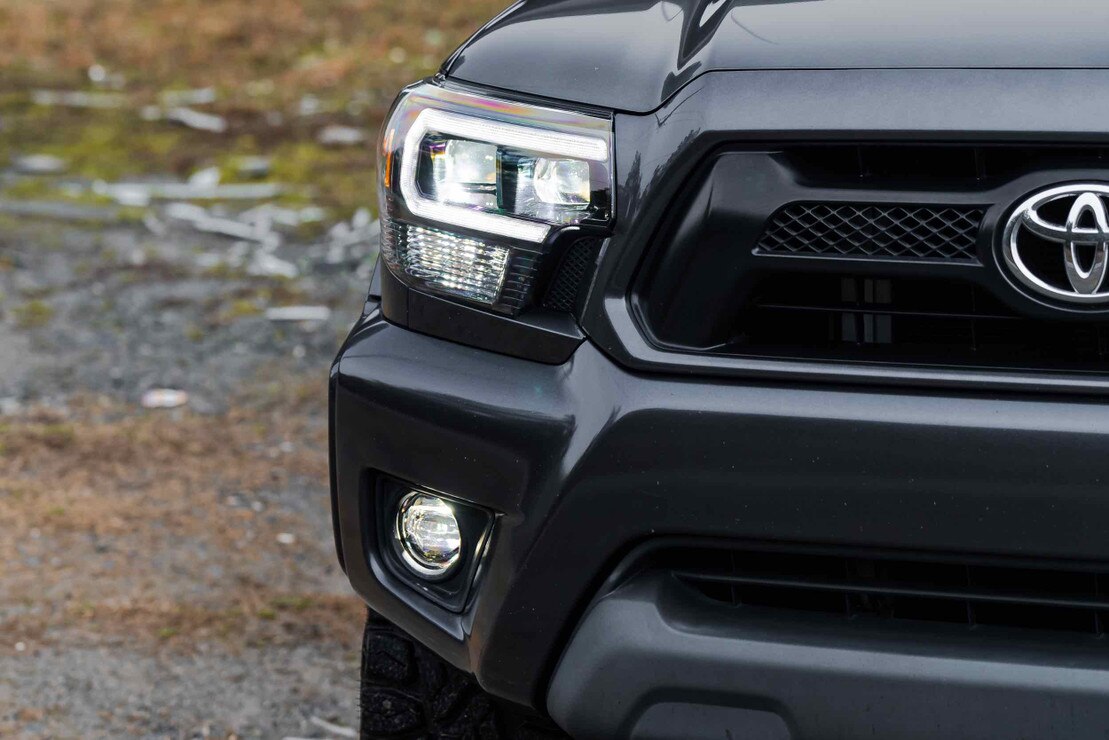 12-15 Toyota Tacoma XB Hybrid LED Headlights