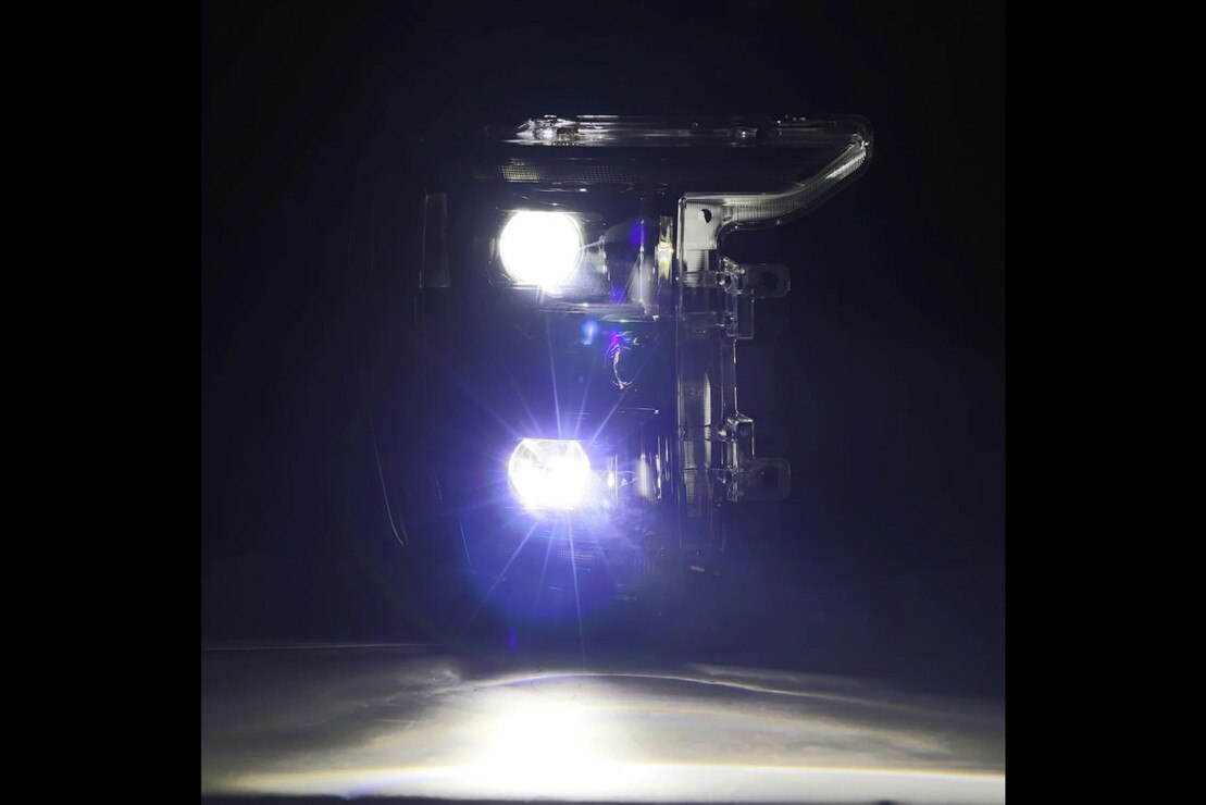 21-23 Ford F-150 Luxx Headlights